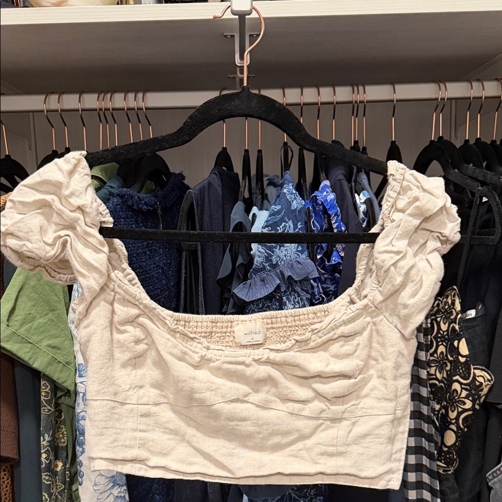 Aritzia Cream Ruched Puff-Sleeve Cropped Top